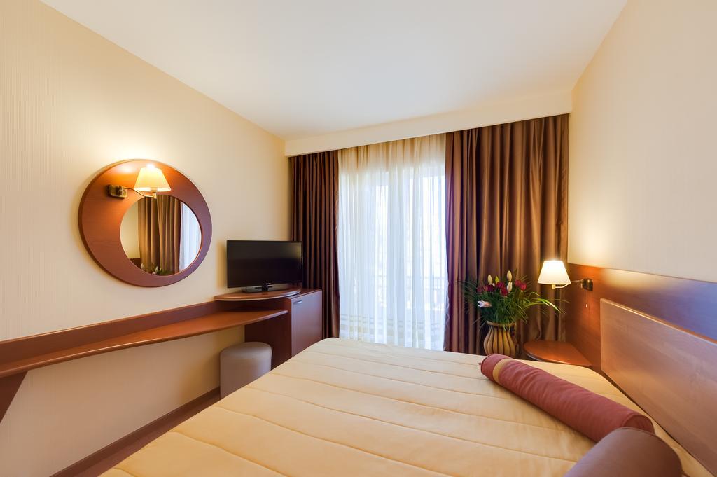 Hotel Palas Mamaia Quarto foto