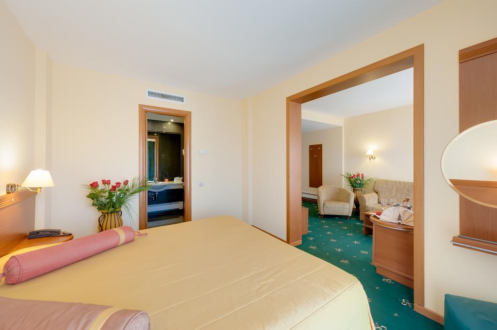 Hotel Palas Mamaia Quarto foto