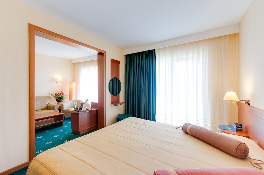 Hotel Palas Mamaia Quarto foto